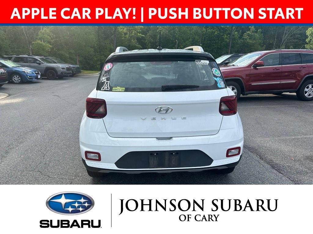 Used 2023 Hyundai Venue Limited w/ Cargo Package FWD image 4