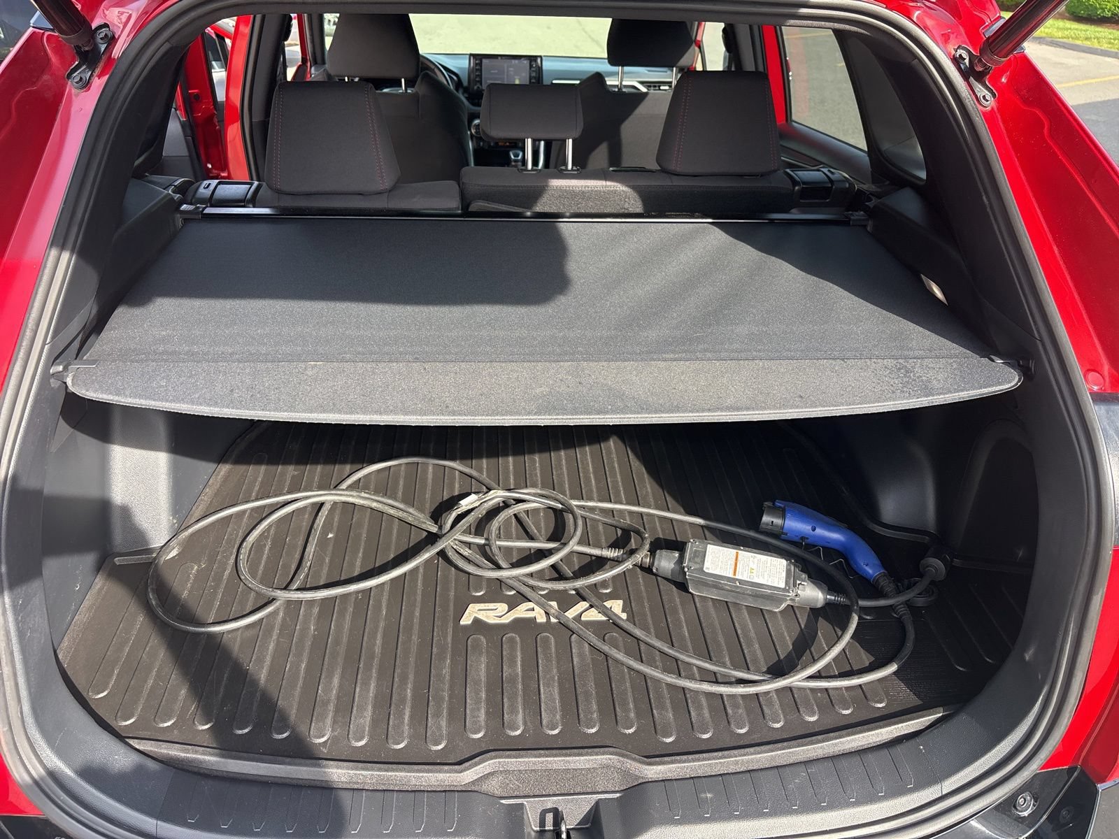 Used 2022 Toyota RAV4 SE AWD/4WD image 42
