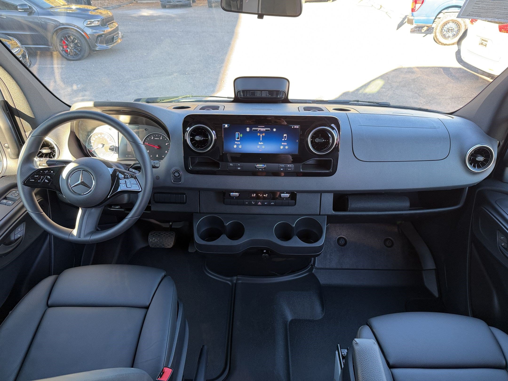 Used 2025 Mercedes-Benz Sprinter 2500 image 16