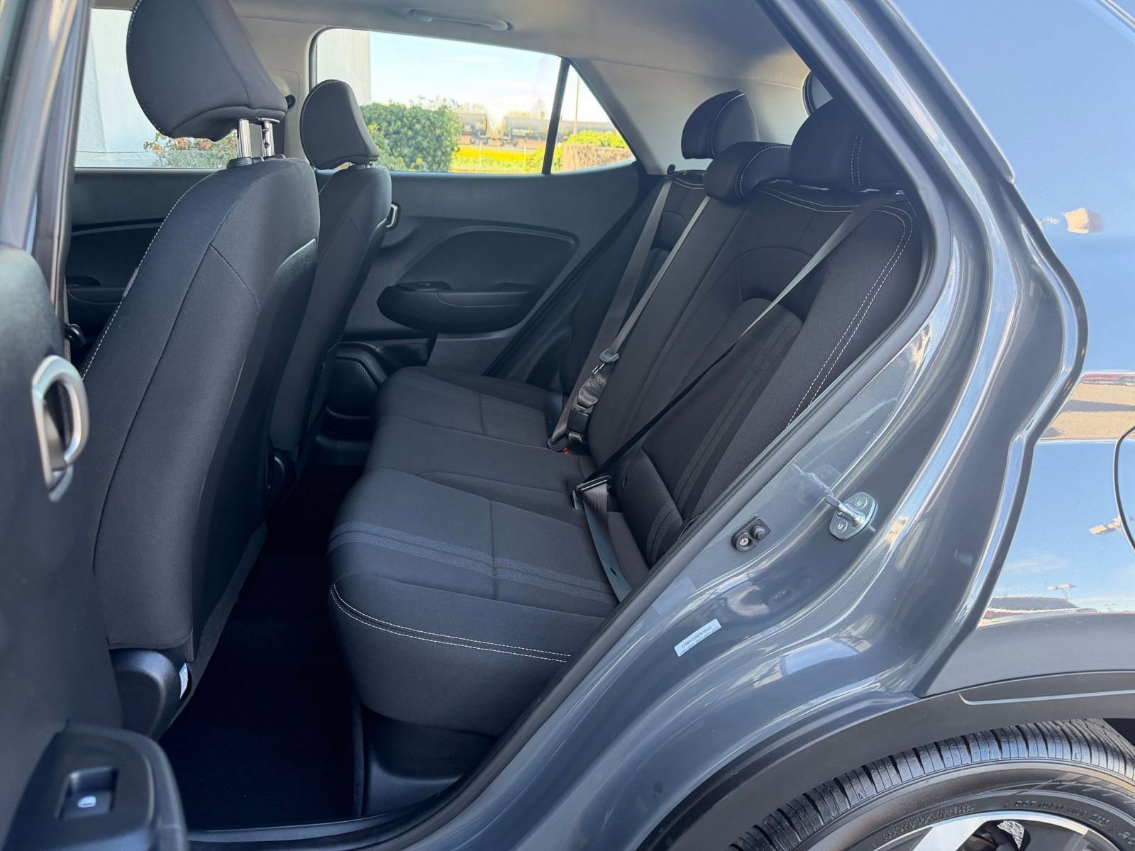 Used 2025 Hyundai Venue SEL image 39