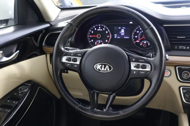 Used 2019 Kia Cadenza Technology FWD image 10