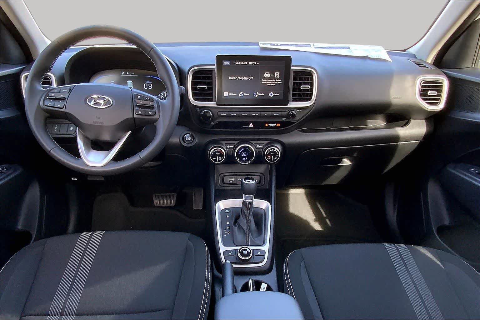 New 2026 Hyundai Venue SEL FWD image 5