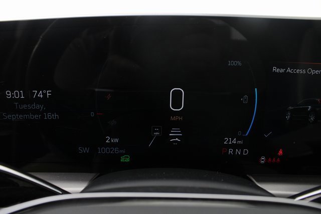 Used 2024 Cadillac Lyriq Sport image 13