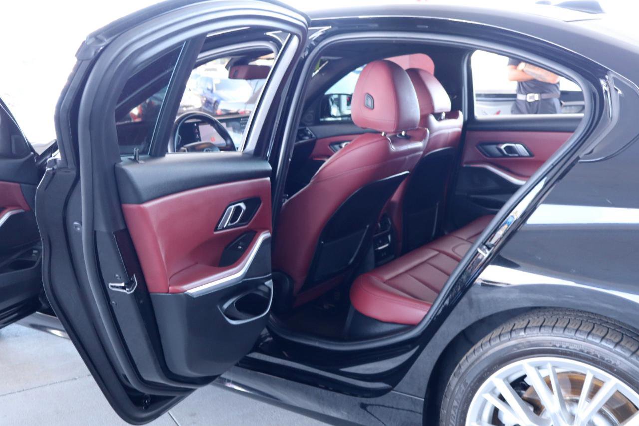 Used 2023 BMW 330i Sedan w/ Premium Package RWD image 32
