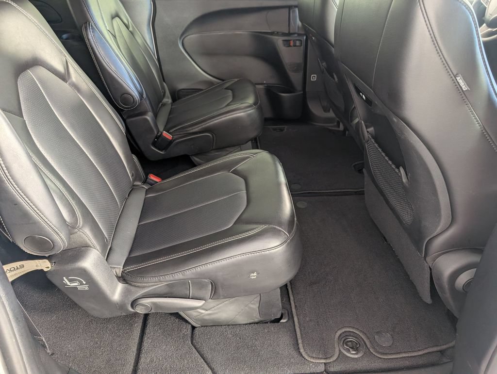 Used 2025 Chrysler Pacifica Select FWD image 30
