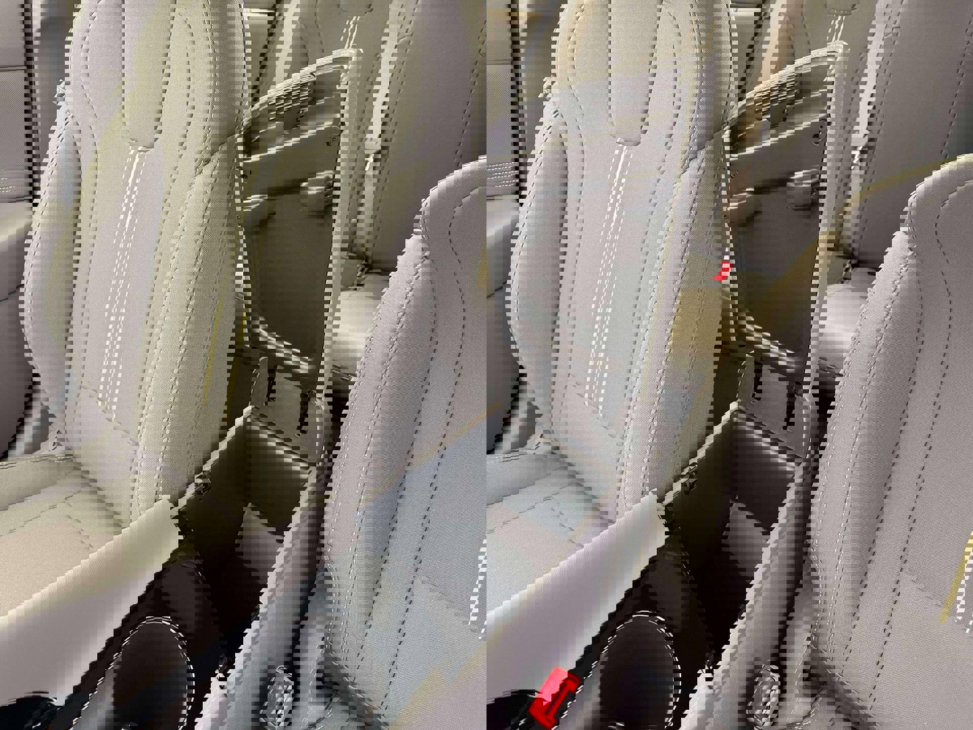 New 2026 Hyundai Elantra Sport FWD image 18