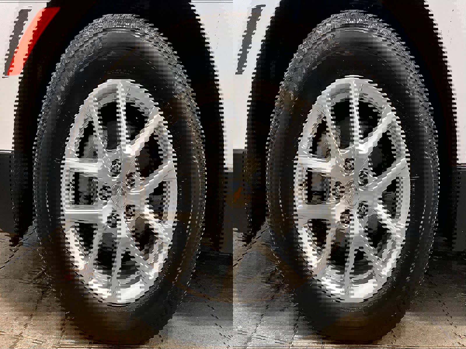 Used 2024 Chevrolet Equinox LS w/ LS Convenience Package image 7