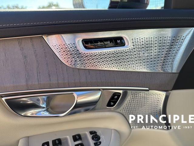 Certified 2026 Volvo XC90 B6 Ultra w/ Lounge Package image 20