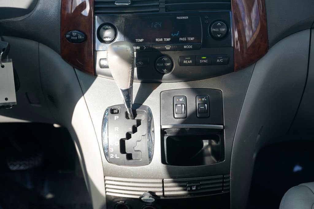 Used 2005 Toyota Sienna XLE image 34