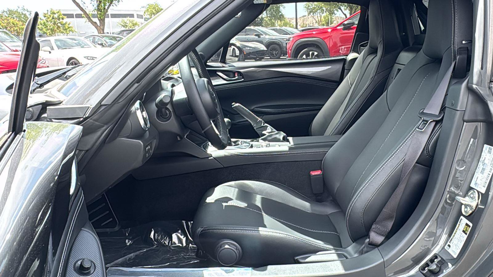 New 2026 MAZDA MX-5 Miata RF Grand Touring w/ Weather Package RWD image 22