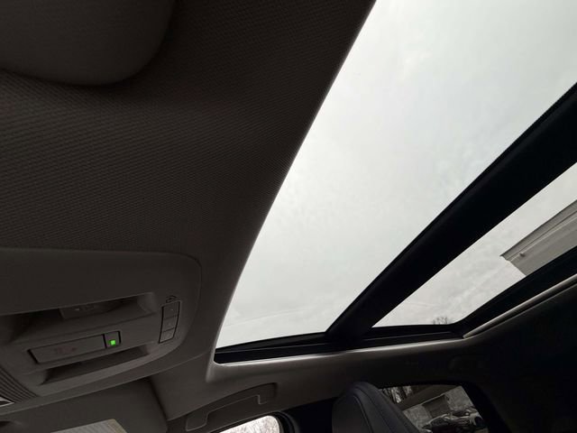 Used 2023 Nissan Ariya FWD image 17