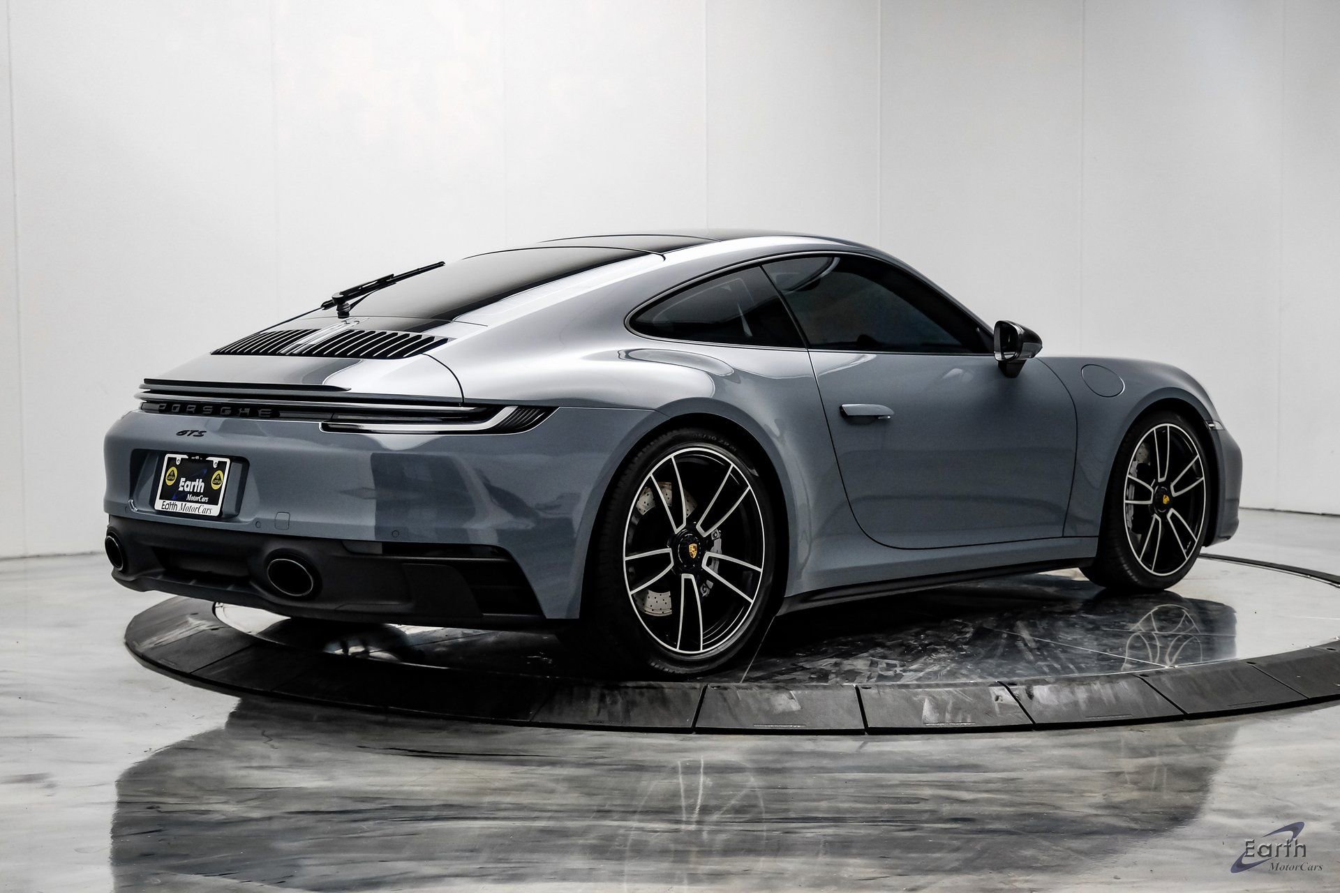 Used 2024 Porsche 911 Carrera GTS RWD image 15