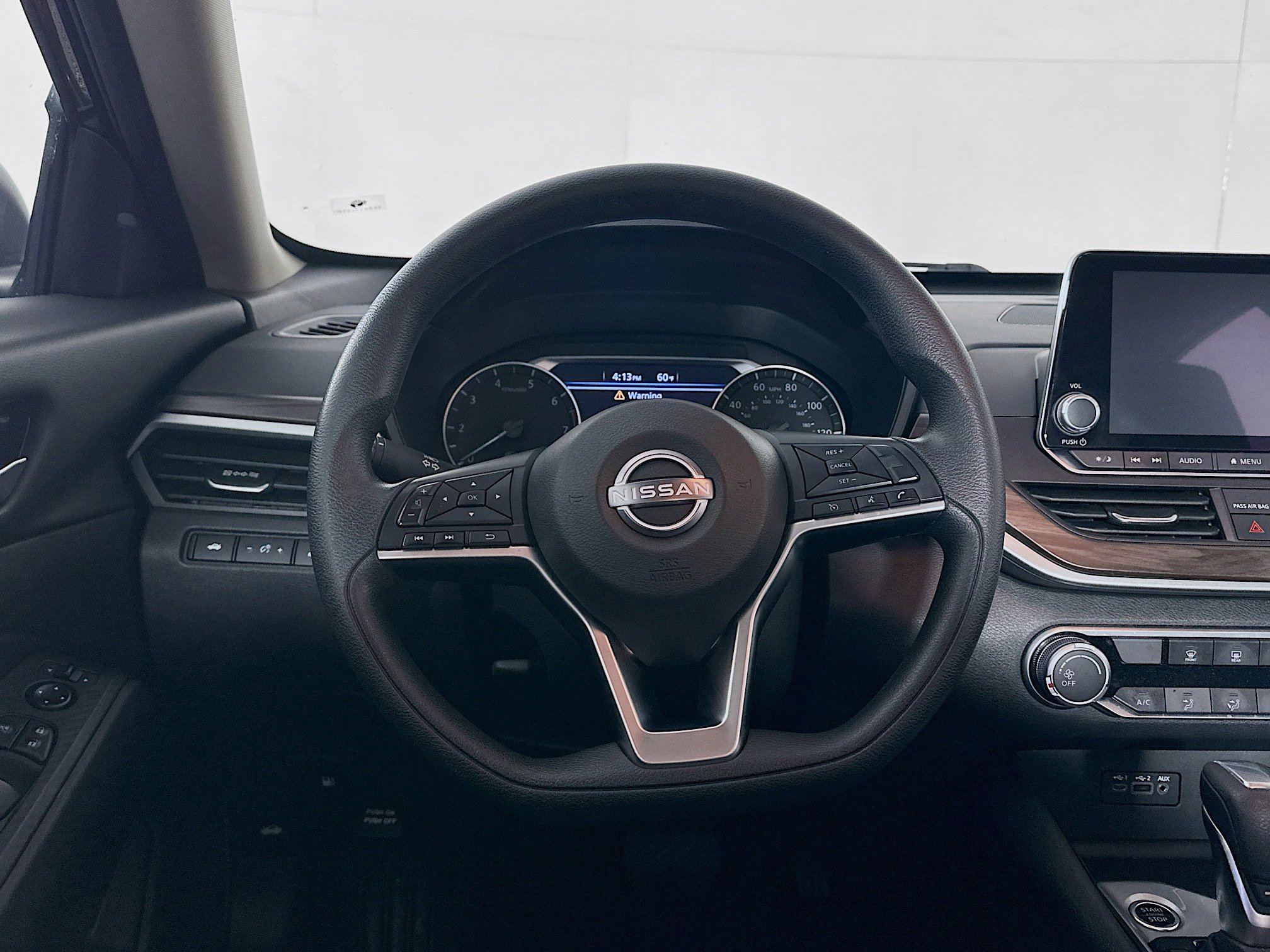 Used 2024 Nissan Altima 2.5 SV image 17