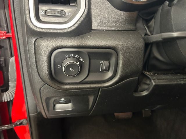 Used 2023 RAM 1500 Big Horn AWD/4WD image 23