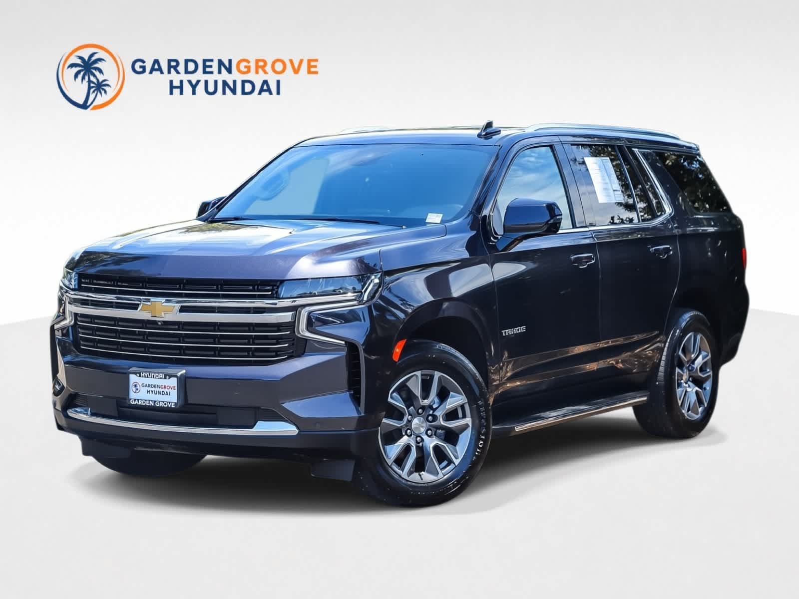 Used 2024 Chevrolet Tahoe LT w/ Luxury Package RWD image 1