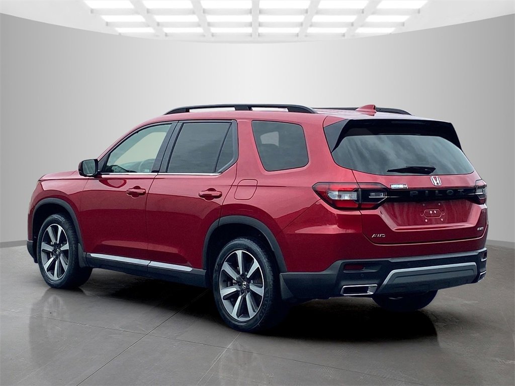 Used 2023 Honda Pilot Elite image 3