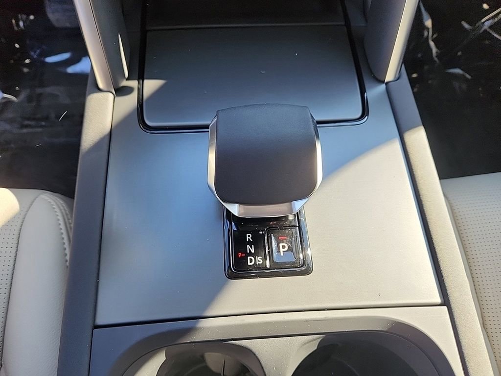 Certified 2025 Land Rover Discovery Sport S image 16