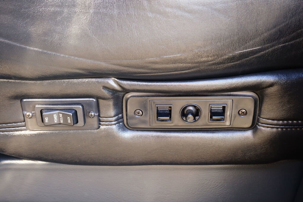 Used 2016 Mercedes-Benz Metris Passenger image 18