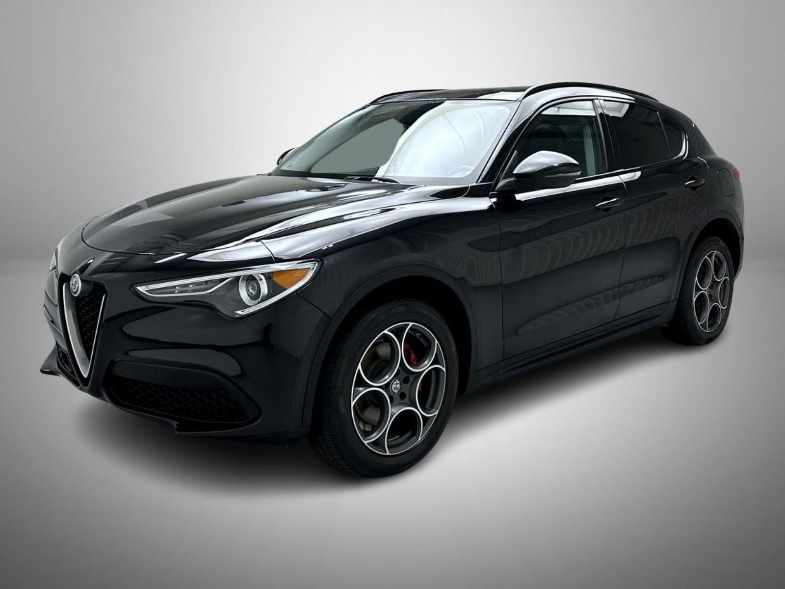 Used 2018 Alfa Romeo Stelvio Sport w/ Quick Order Package 22J Sport AWD/4WD image 1