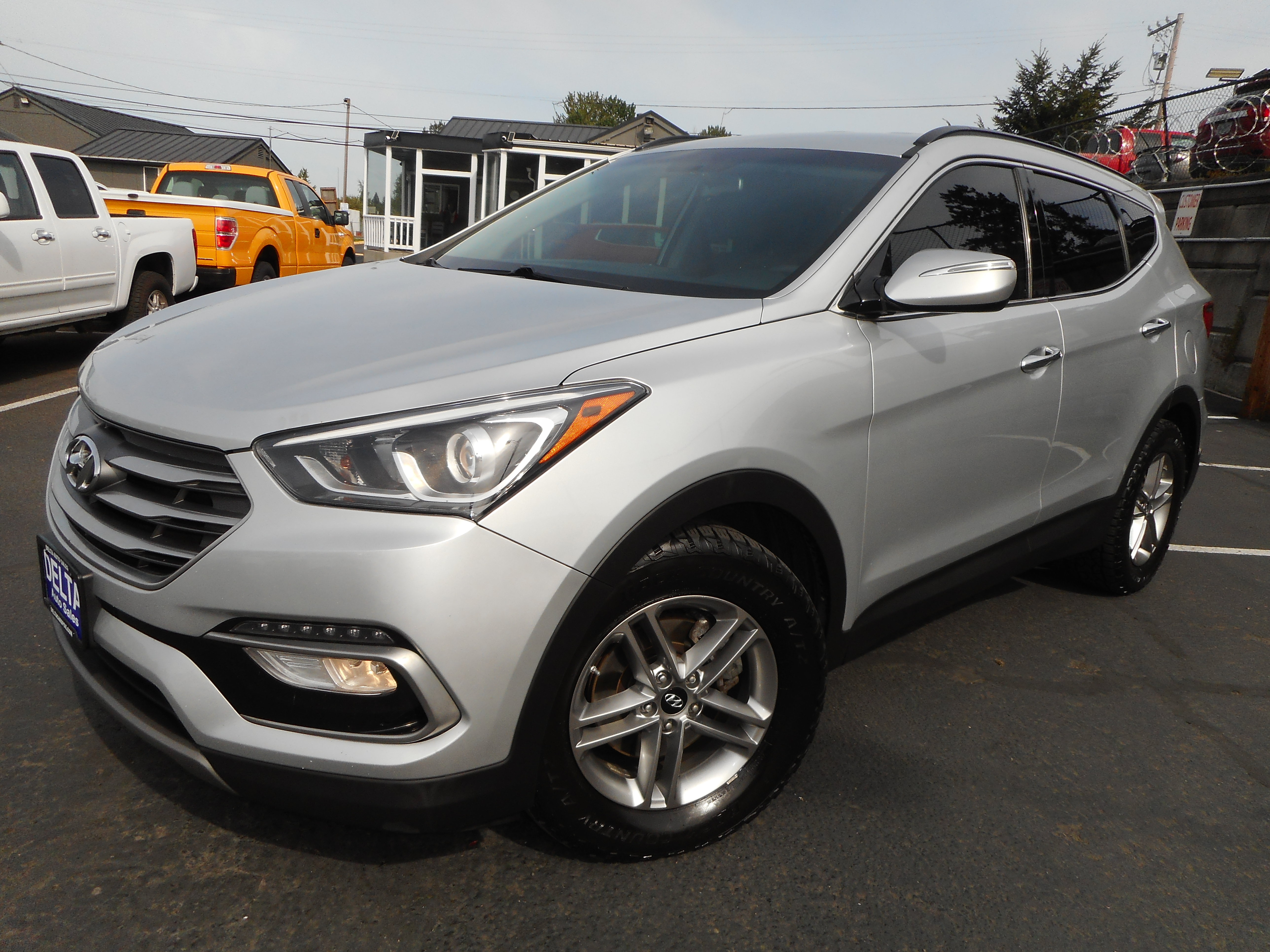 Used 2018 Hyundai Santa Fe Sport w/ 2.4L Value Package 02 AWD/4WD image 4