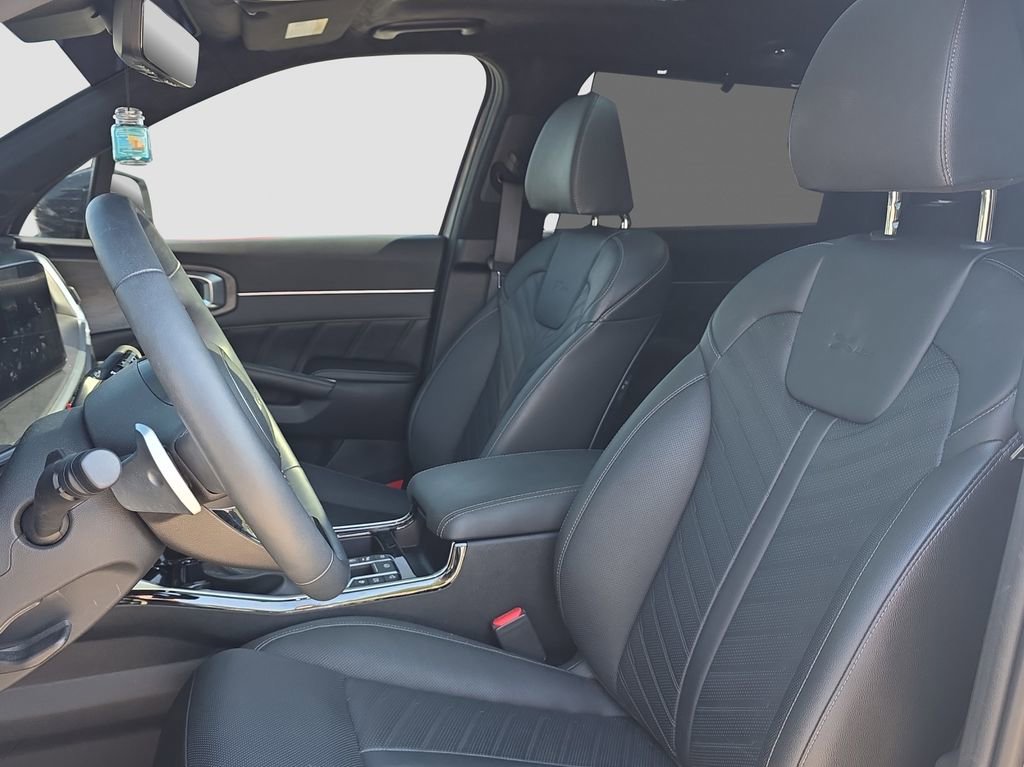 Used 2025 Kia Sorento SX Prestige AWD/4WD image 7