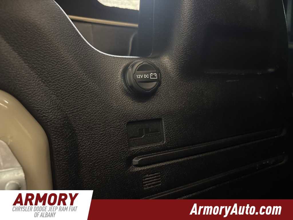 Used 2022 Jeep Wrangler Unlimited Sport image 29