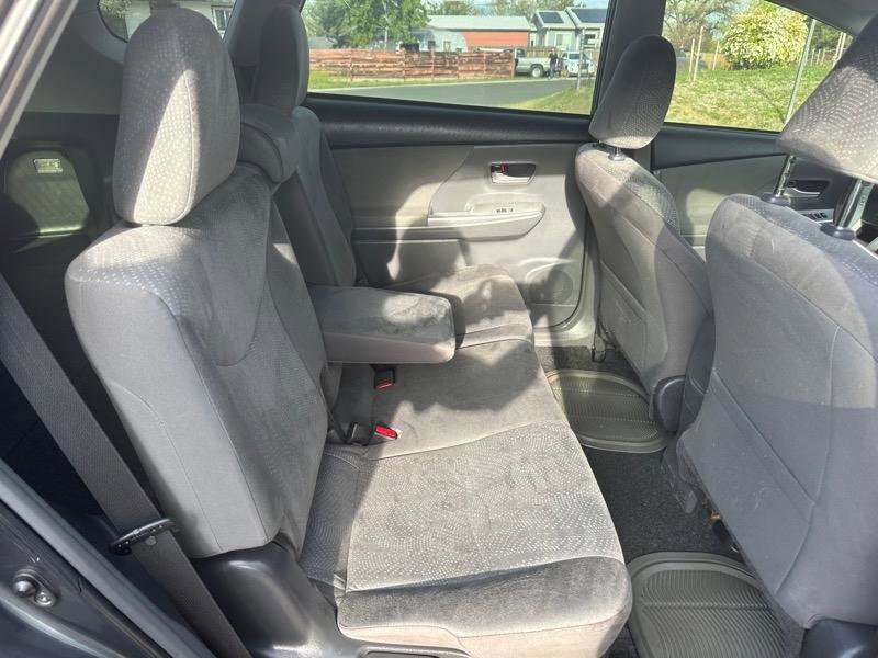 Used 2014 Toyota Prius V Two image 14