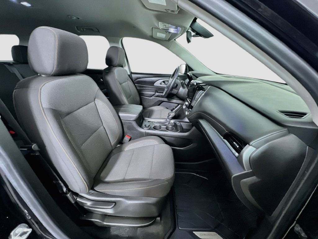 Used 2021 Chevrolet Traverse LT w/ LPO, Floor Liner Package AWD/4WD image 34