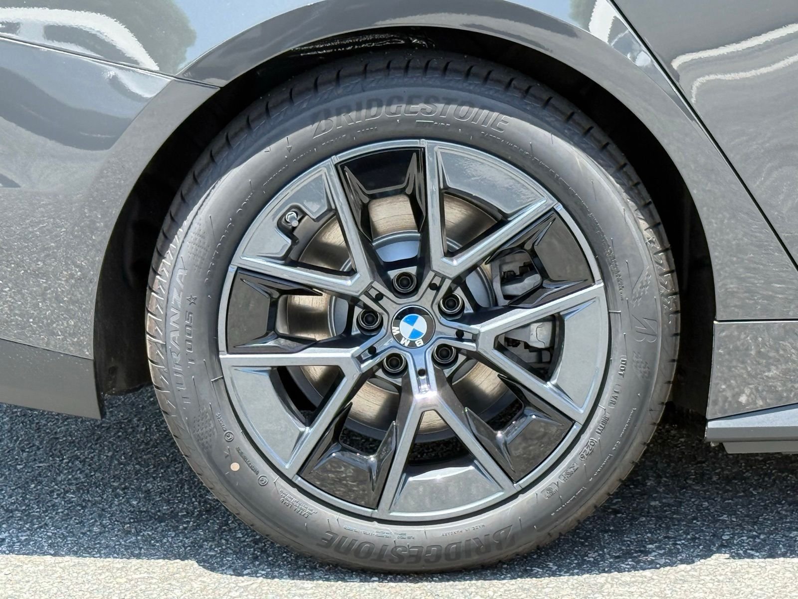 New 2026 BMW i4 eDrive40 w/ Parking Assistance Package RWD image 18