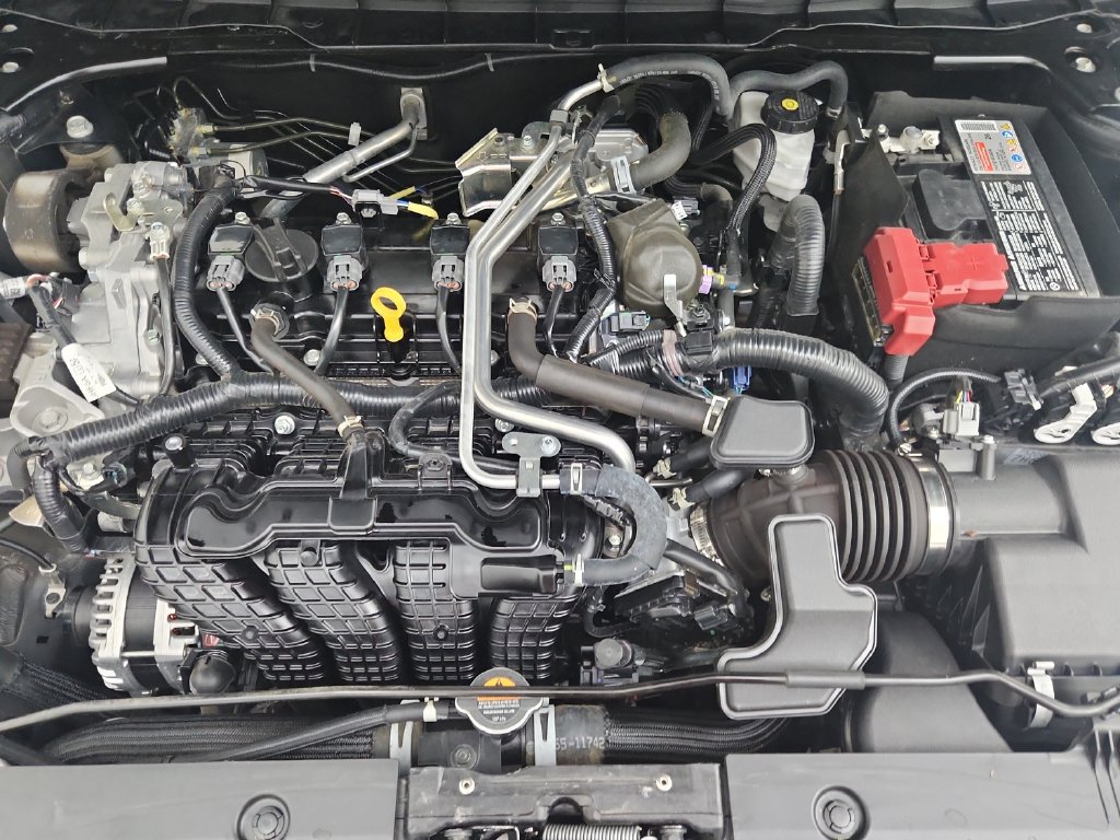 Used 2025 Nissan Altima 2.5 SV FWD image 35