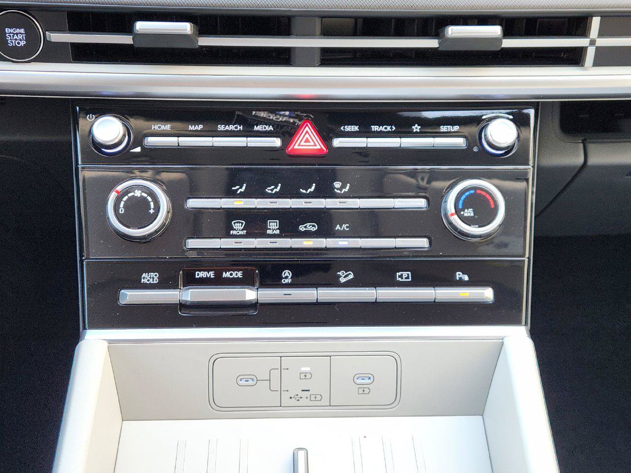 New 2026 Hyundai Santa Fe SE FWD image 15