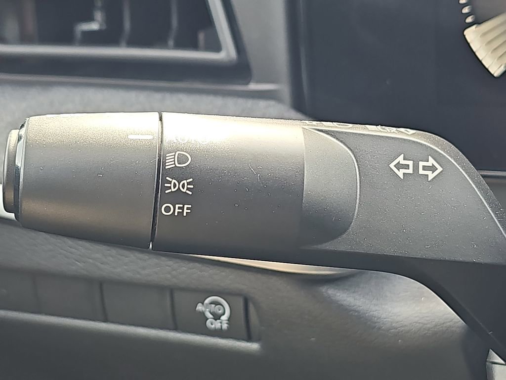 New 2026 Nissan Kicks SV w/ SV Premium Package FWD image 28