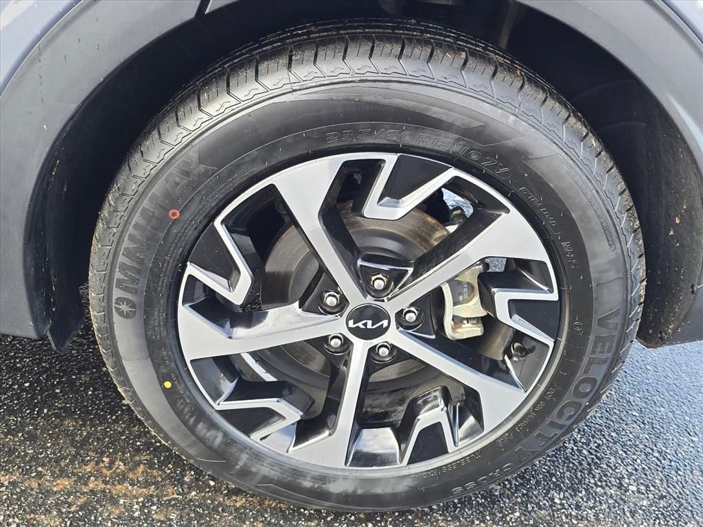 Used 2023 Kia Sportage EX image 12