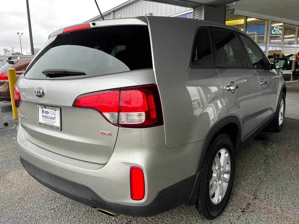 Used 2014 Kia Sorento LX image 8