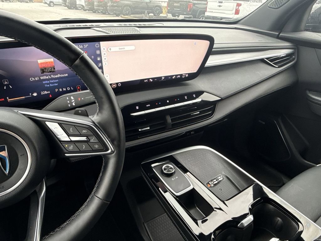 Certified 2025 Buick Enclave Preferred image 19