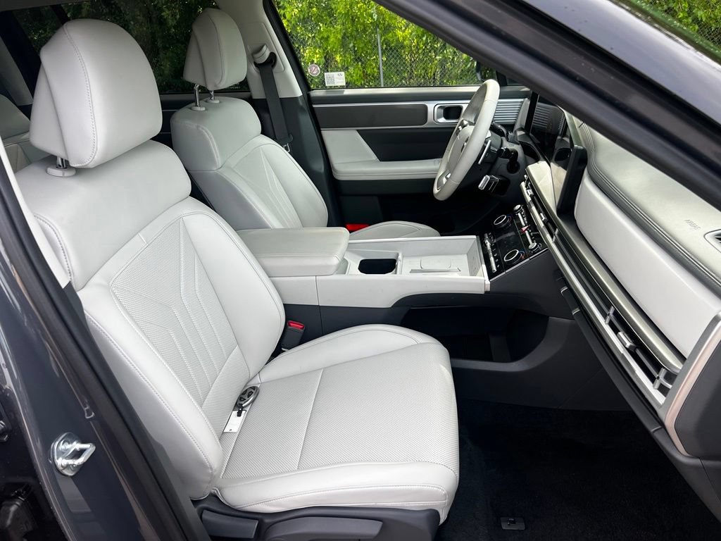 Used 2025 Hyundai Santa Fe SEL AWD/4WD image 37