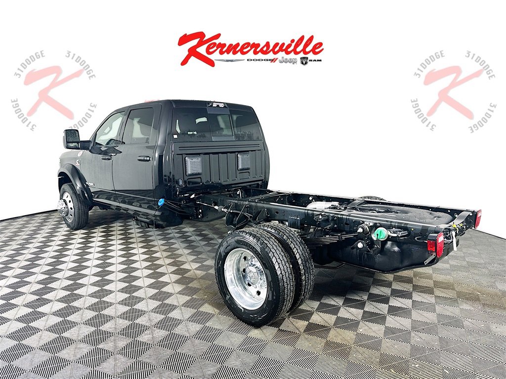 New 2026 RAM 5500 4x4 Crew Cab image 5