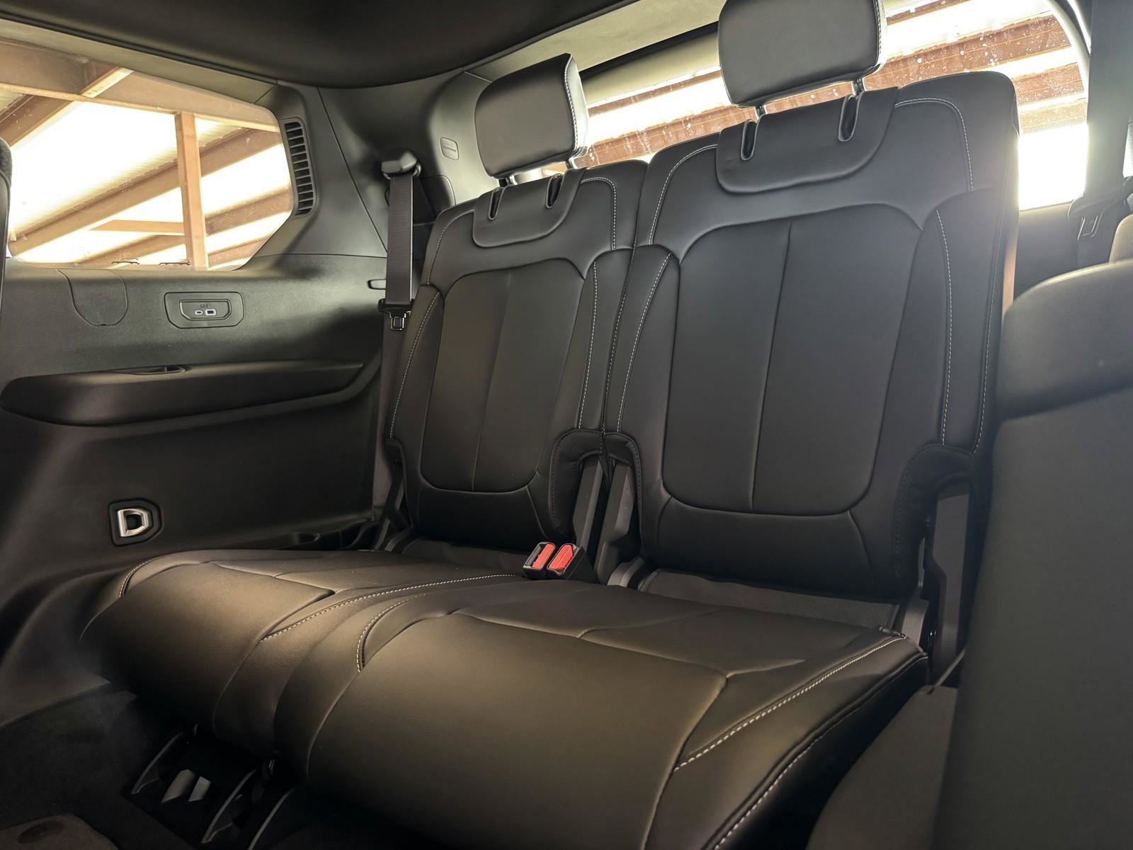 New 2025 Jeep Grand Cherokee L Limited w/ Black Appearance Package image 29