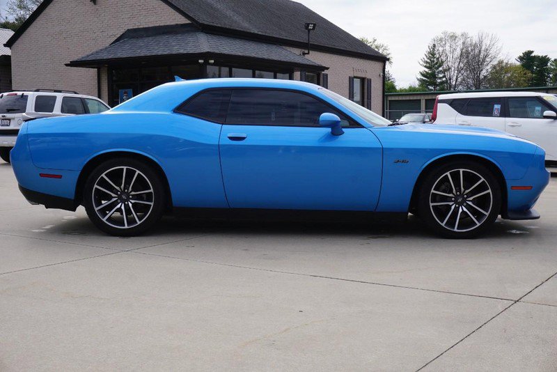 Used 2023 Dodge Challenger R/T w/ Plus Package image 2