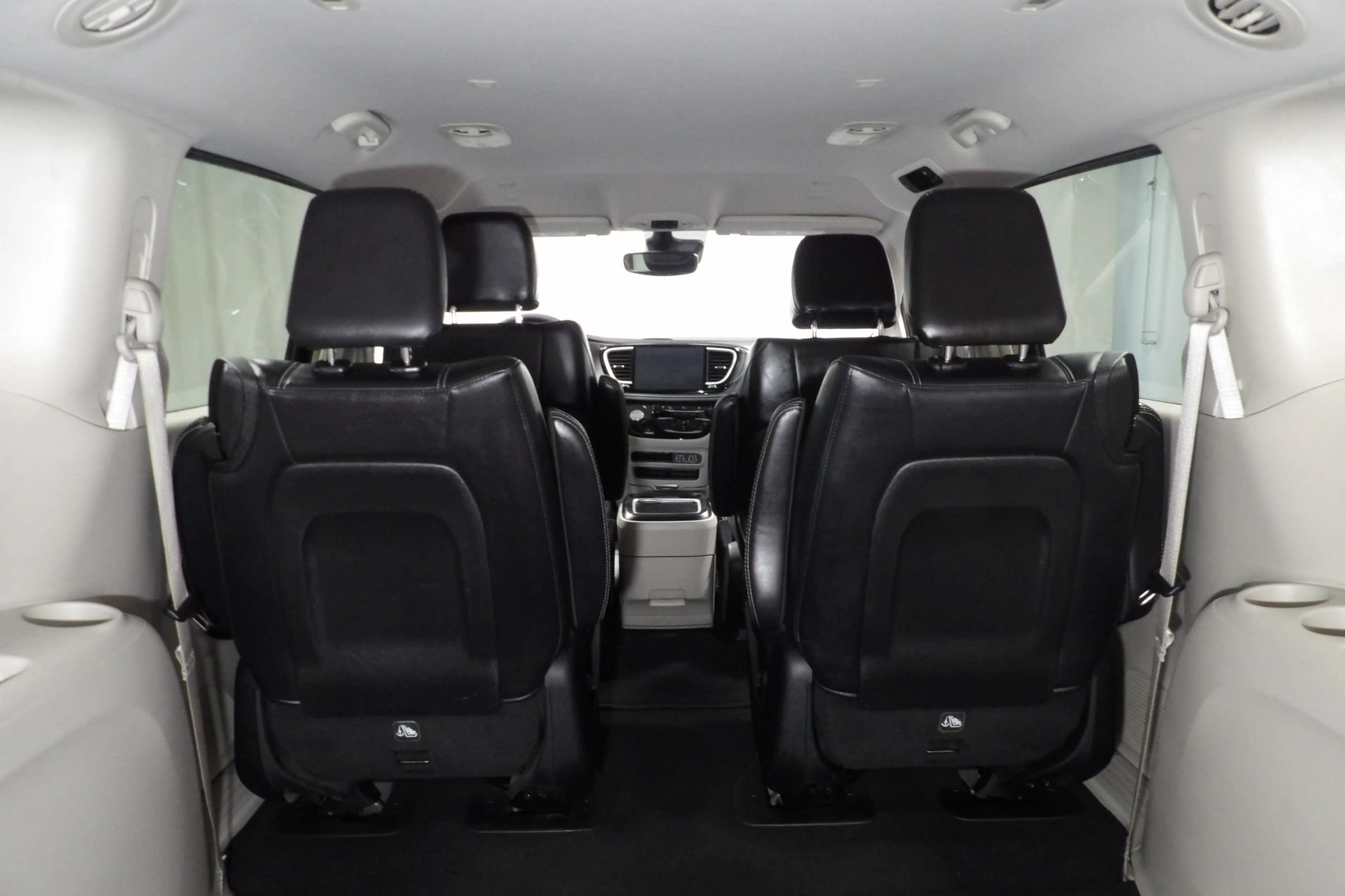 Used 2024 Chrysler Pacifica Limited FWD image 14