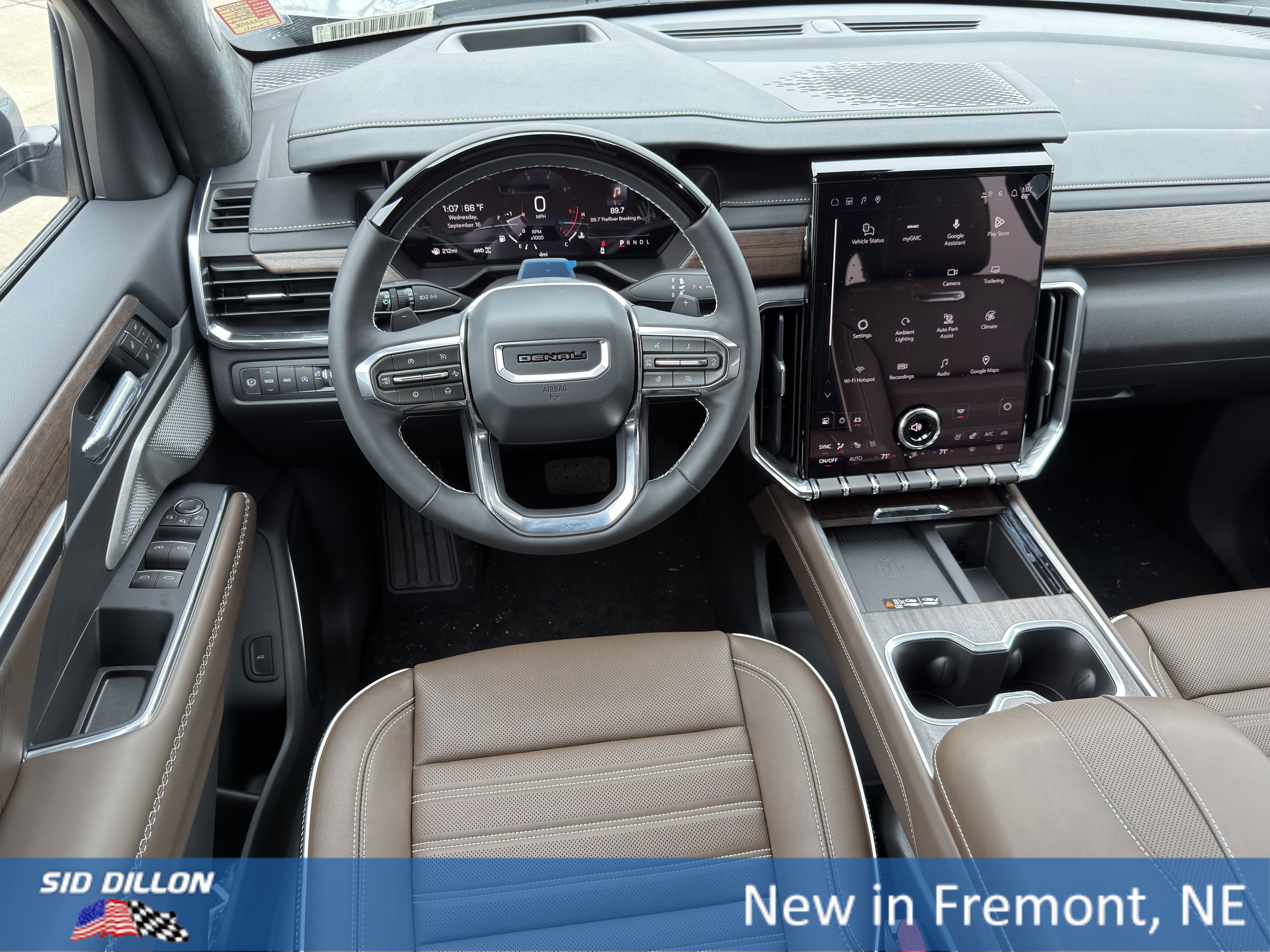 New 2027 GMC Acadia Denali Ultimate w/ LPO, Floor Liner Package AWD/4WD image 10