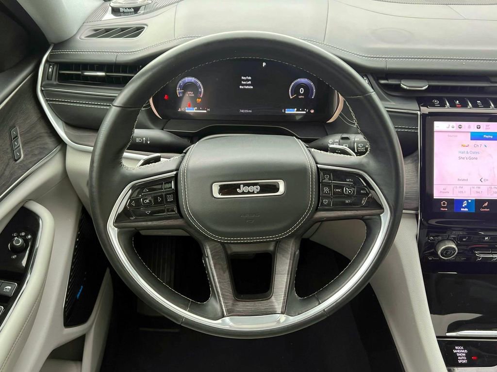 Certified 2022 Jeep Grand Cherokee L Overland AWD/4WD image 15