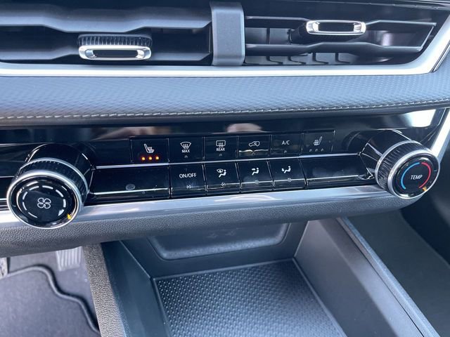 New 2026 Chevrolet Equinox LT w/ LPO, Floor Liner Package image 19