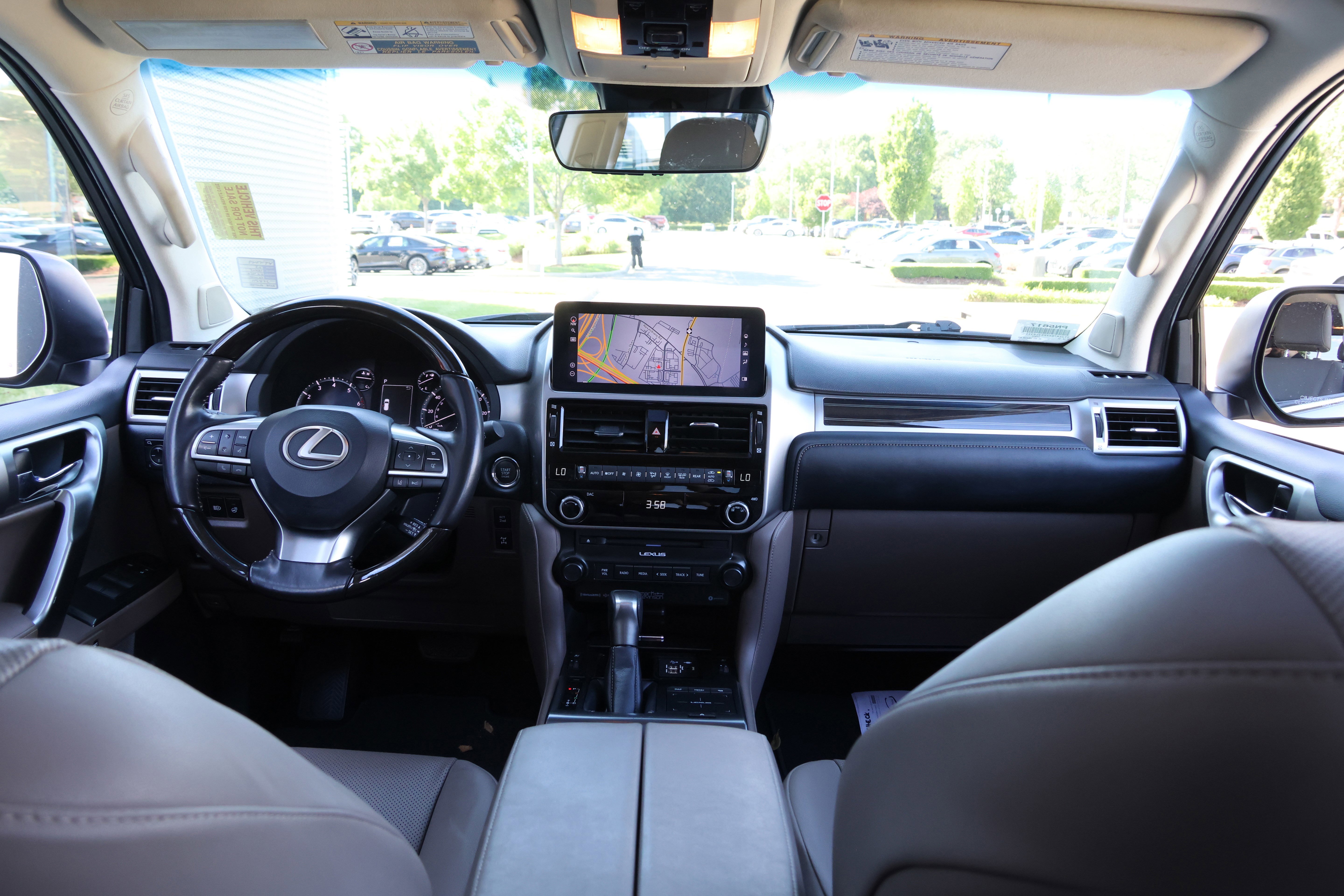 Used 2023 Lexus GX 460 Premium w/ Accessory Package AWD/4WD image 30