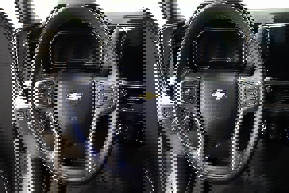 Used 2024 Chevrolet Silverado 2500 LTZ image 39