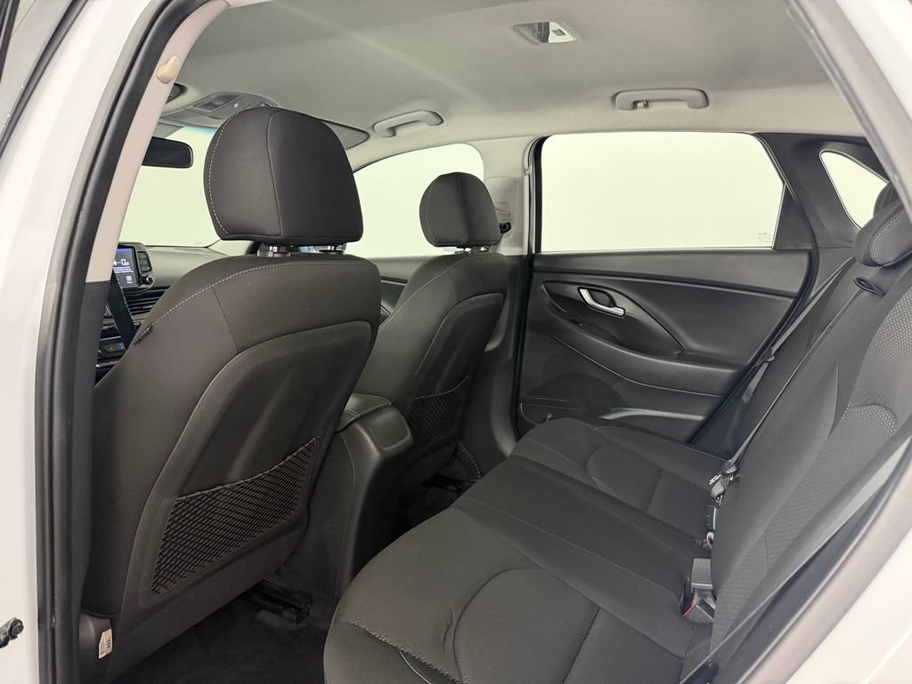Used 2020 Hyundai Elantra GT FWD image 34