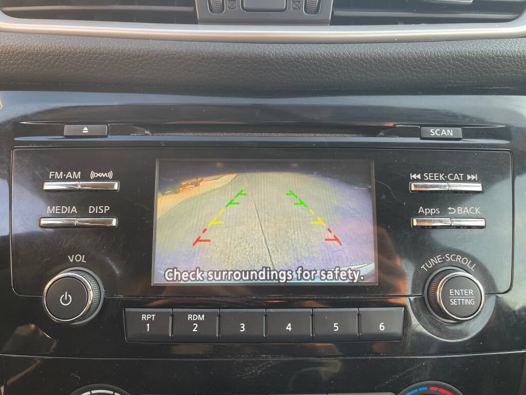 Used 2016 Nissan Rogue S FWD image 9