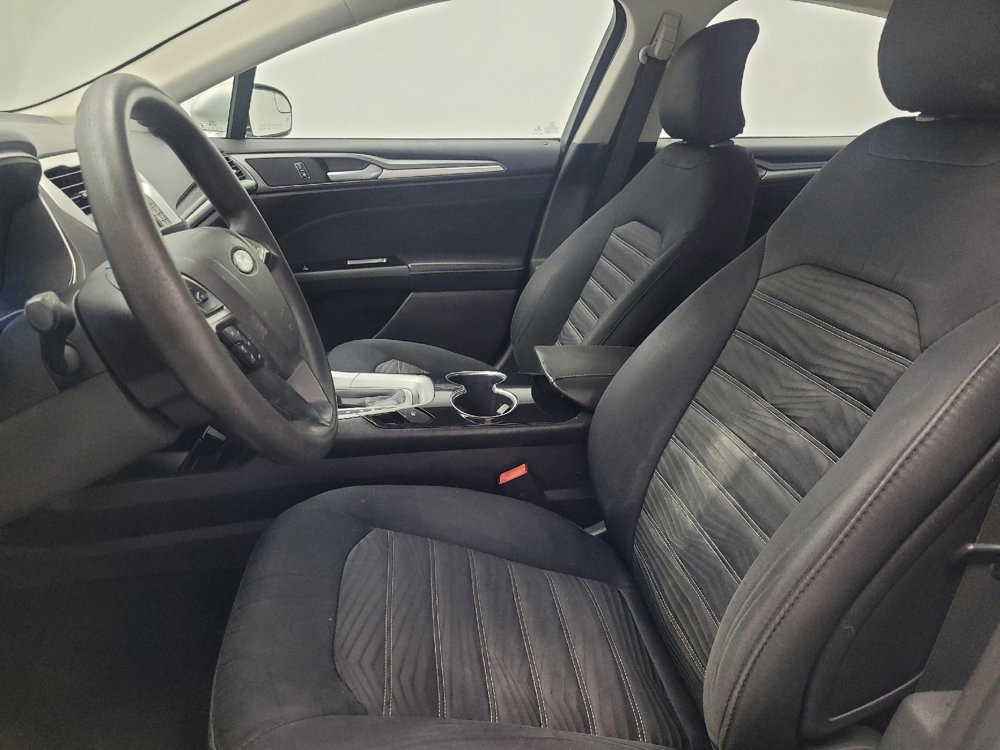 Used 2016 Ford Fusion SE w/ SE Cold Weather Package FWD image 17