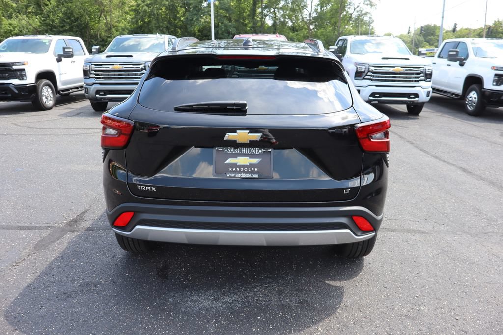 New 2026 Chevrolet Trax LT w/ LT Convenience Package FWD image 25