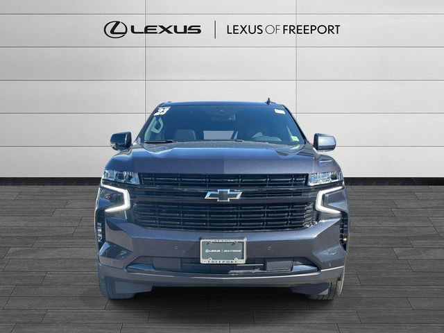 Used 2023 Chevrolet Suburban RST AWD/4WD image 2